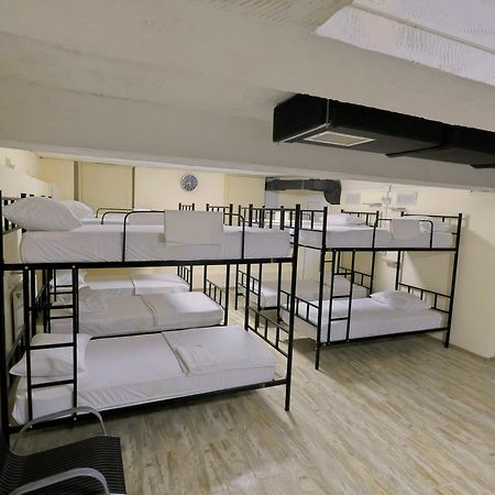 Tbil Home Hostel Тбилиси Экстерьер фото