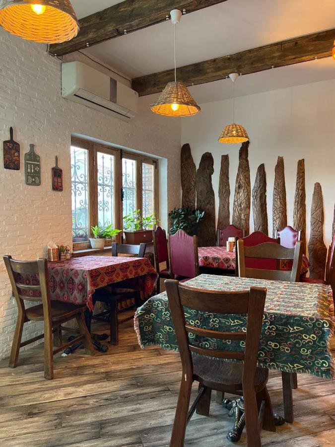 Tbil Home Hostel Тбилиси Экстерьер фото