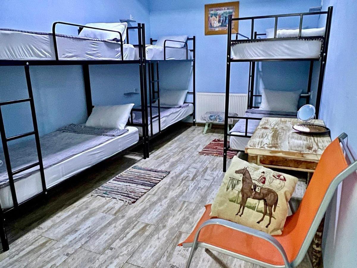 Tbil Home Hostel Тбилиси Экстерьер фото