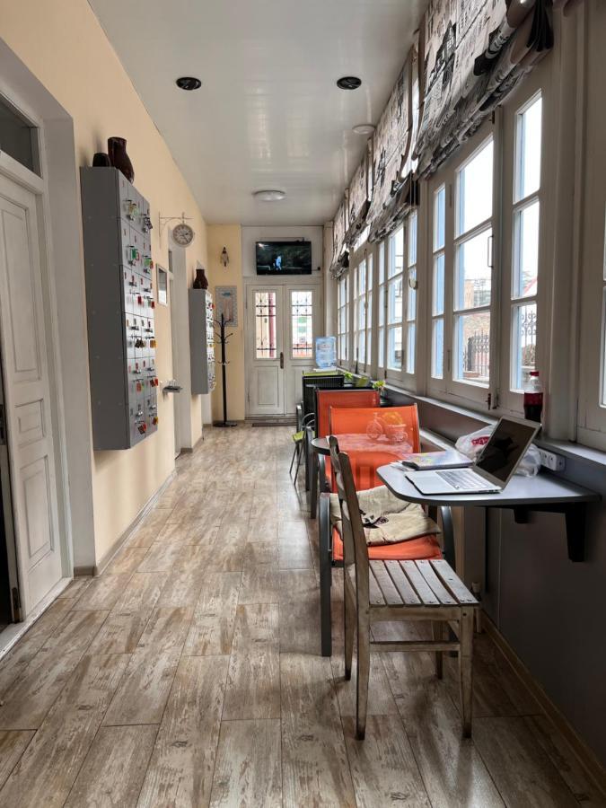 Tbil Home Hostel Тбилиси Экстерьер фото