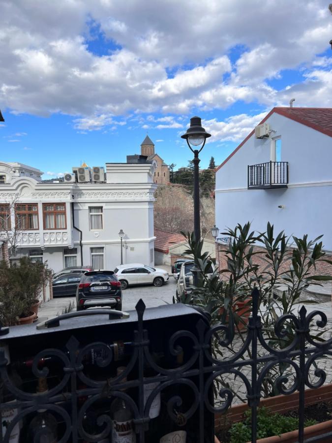 Tbil Home Hostel Тбилиси Экстерьер фото
