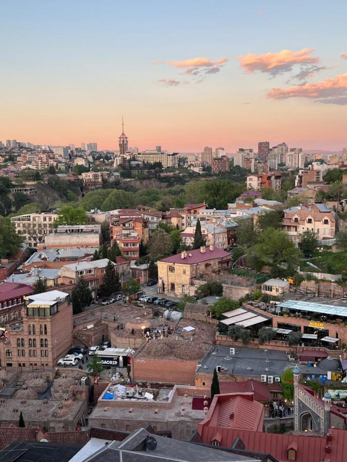 Tbil Home Hostel Тбилиси Экстерьер фото